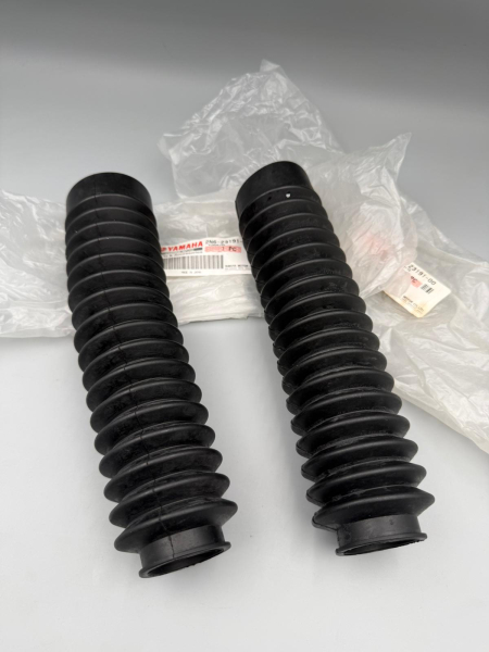 Yamaha Faltenbälge TT500 XT500 schwarz Paar 2N6-23191-00 Original